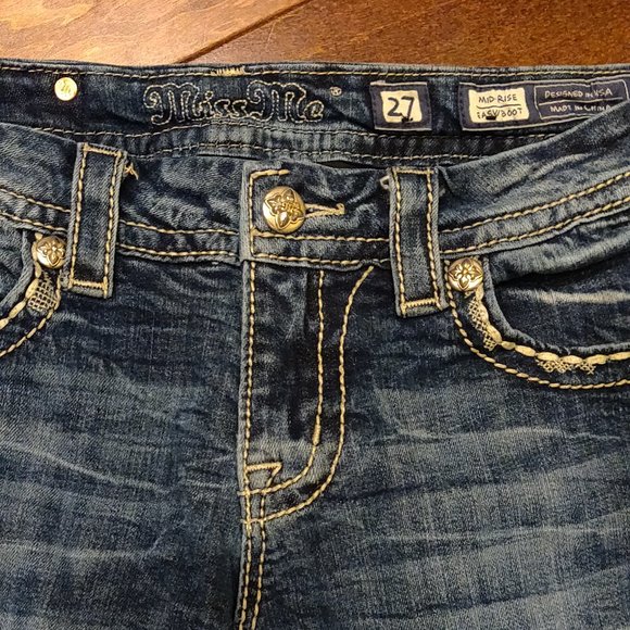 Miss Me Mid Rise Easy Boot Jeans SIZE 27 - Picture 1 of 6